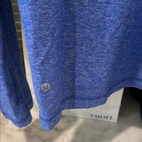 Lululemon Men’s Blue Quarter-Zip Shirt with hood, blue, XL - Picture 3 of 4